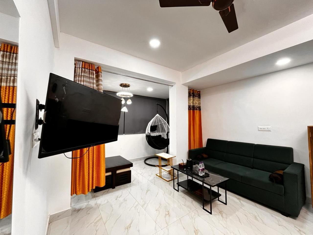 Hotel Small Daddy Plus Калангут Экстерьер фото