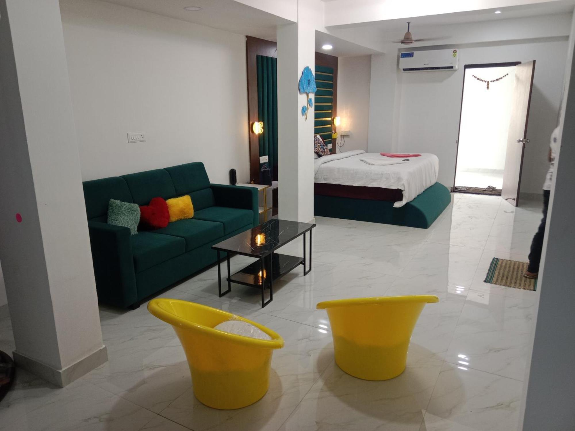 Hotel Small Daddy Plus Калангут Экстерьер фото