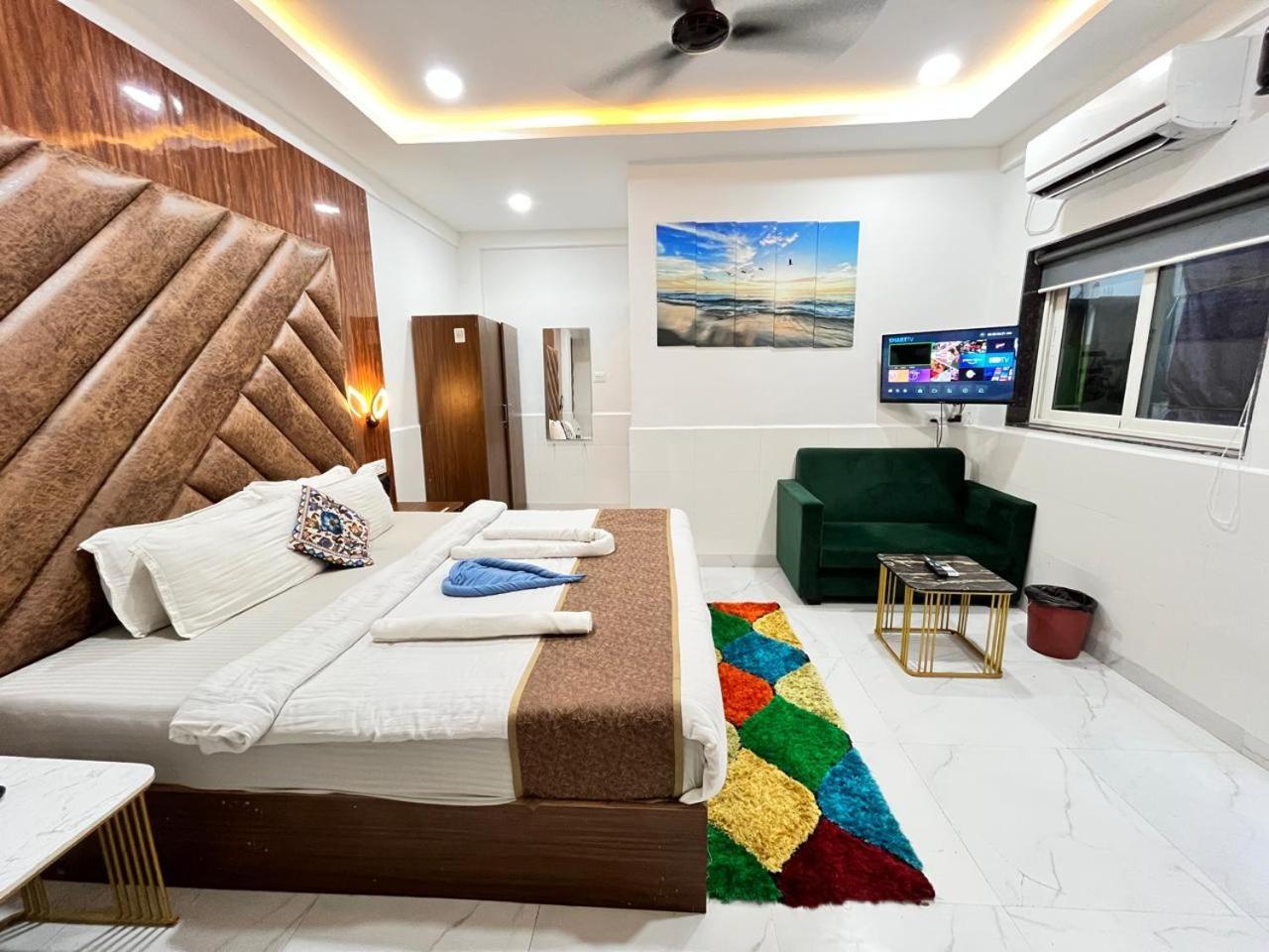 Hotel Small Daddy Plus Калангут Экстерьер фото