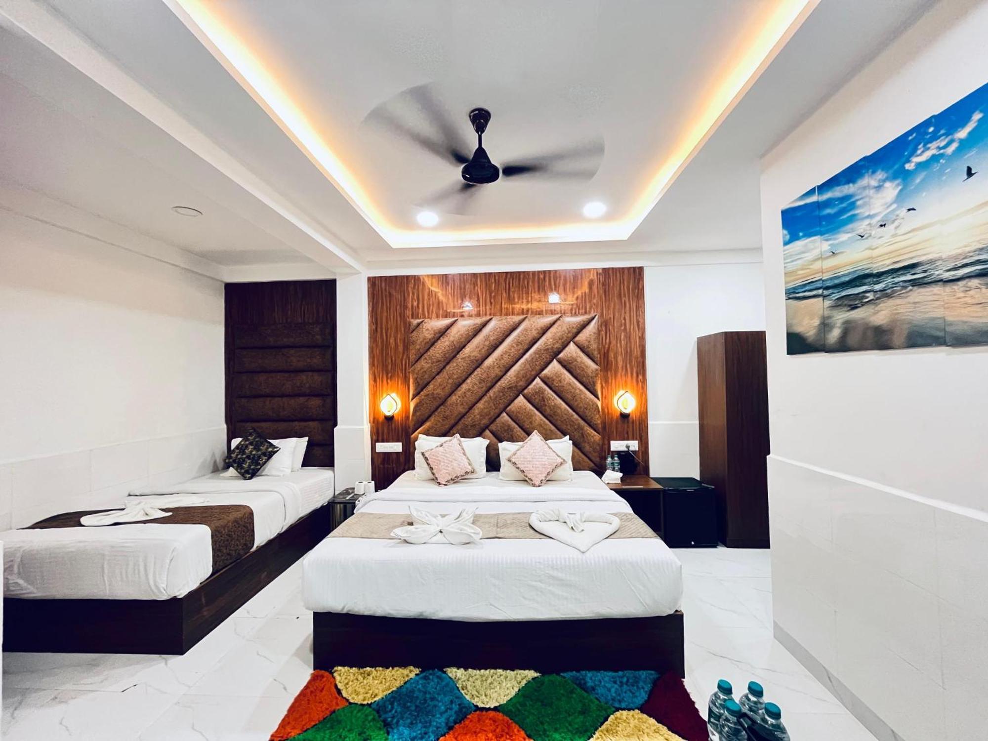 Hotel Small Daddy Plus Калангут Экстерьер фото
