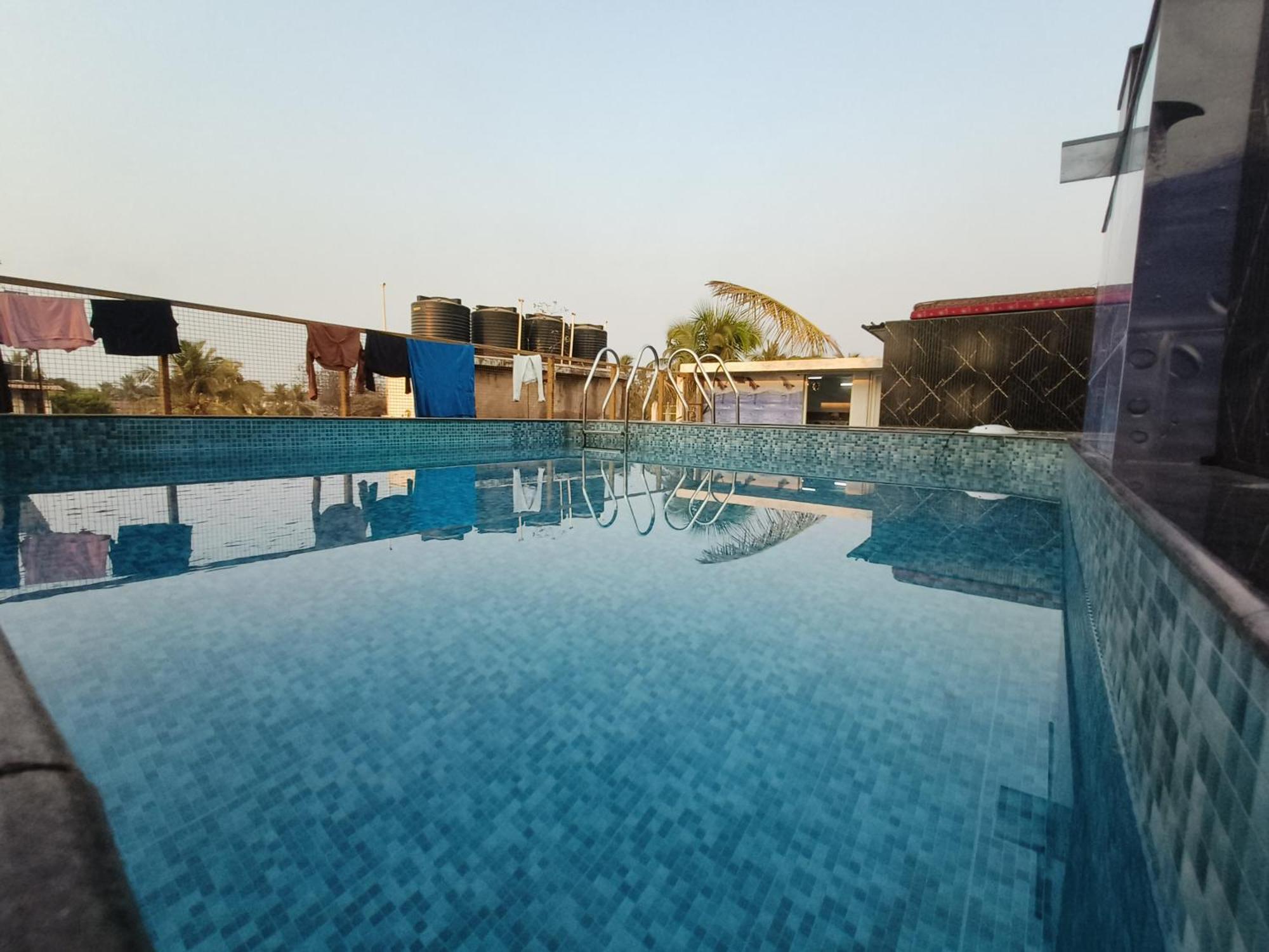 Hotel Small Daddy Plus Калангут Экстерьер фото