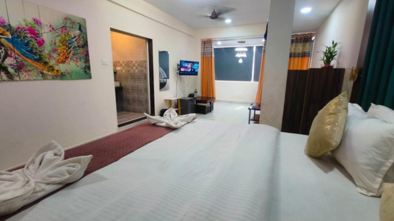 Hotel Small Daddy Plus Калангут Экстерьер фото