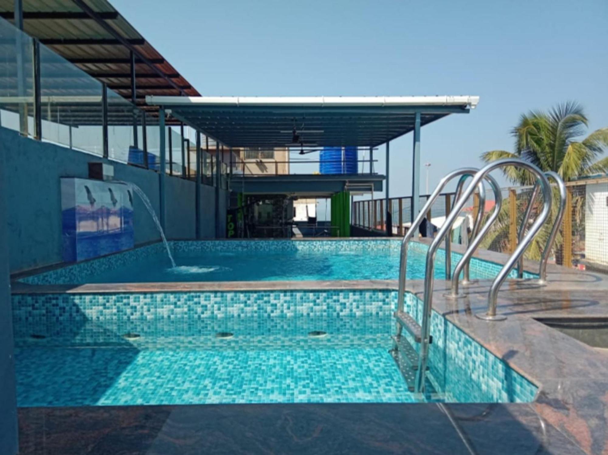 Hotel Small Daddy Plus Калангут Экстерьер фото